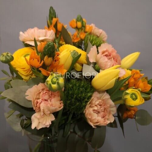 Bouquet di fiori giallo